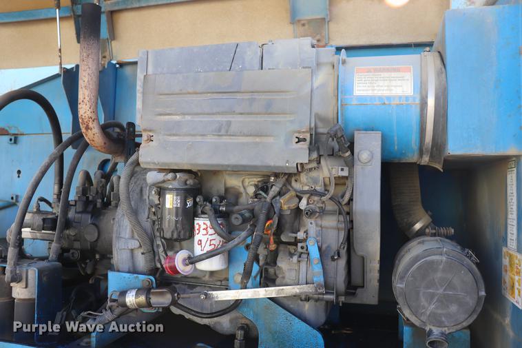 image for item EC9434 2005 Genie S65 boom lift