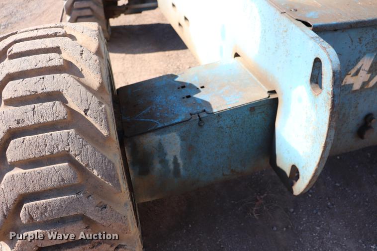 image for item EC9434 2005 Genie S65 boom lift