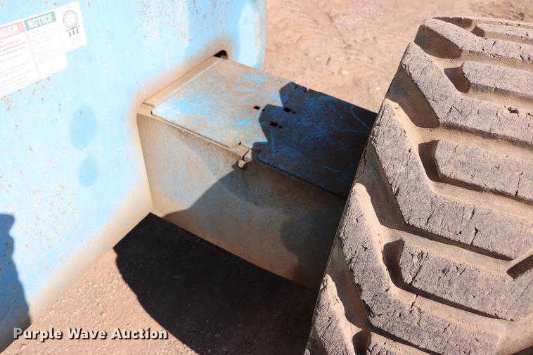 image for item EC9434 2005 Genie S65 boom lift