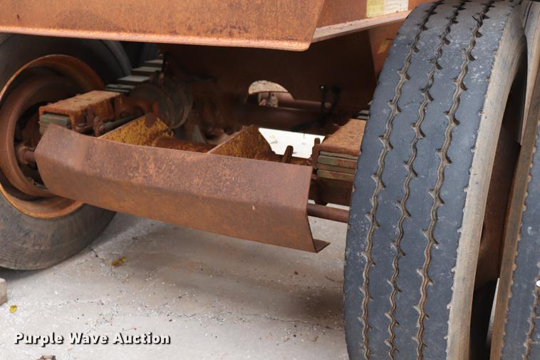 image for item ED9724 1996 Load King 2060 bottom dump trailer