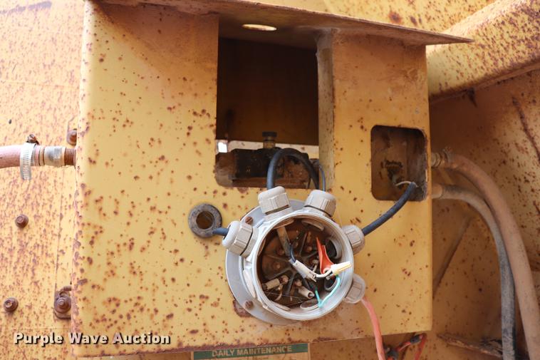 image for item ED9724 1996 Load King 2060 bottom dump trailer