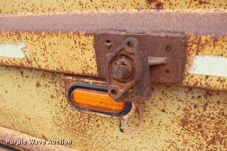 image for item ED9724 1996 Load King 2060 bottom dump trailer