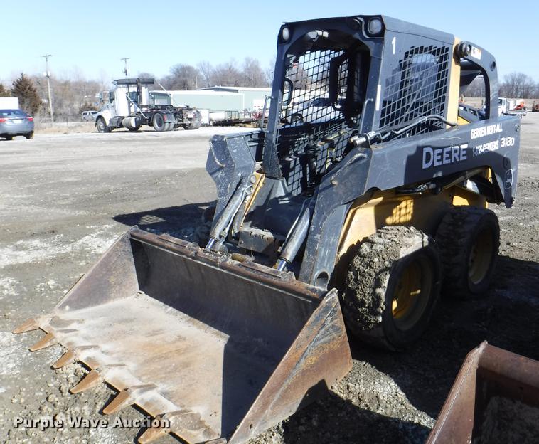 image for item EP9171 2013 John Deere 318D skid steer
