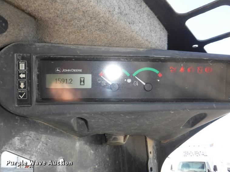 image for item EP9171 2013 John Deere 318D skid steer