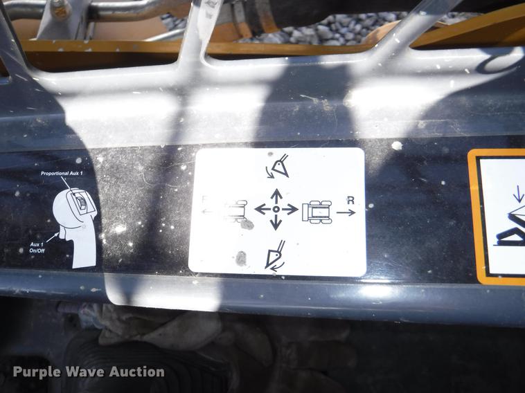 image for item EP9171 2013 John Deere 318D skid steer