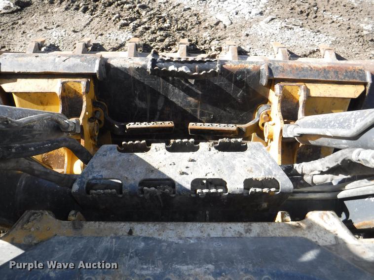 image for item EP9171 2013 John Deere 318D skid steer