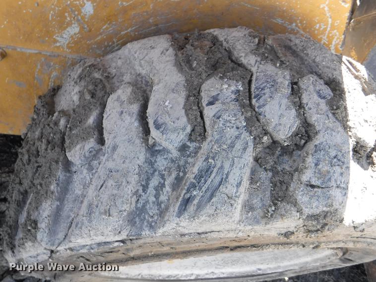 image for item EP9171 2013 John Deere 318D skid steer