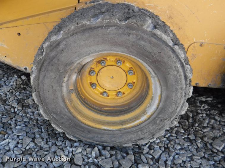 image for item EP9171 2013 John Deere 318D skid steer