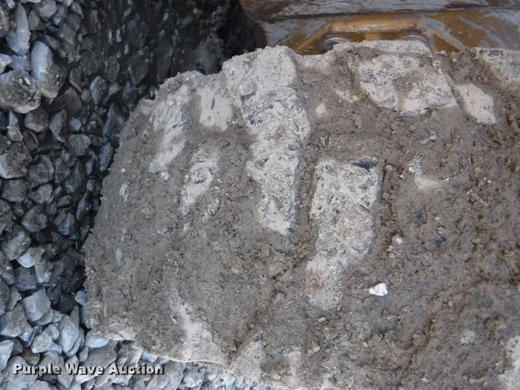 image for item EP9171 2013 John Deere 318D skid steer