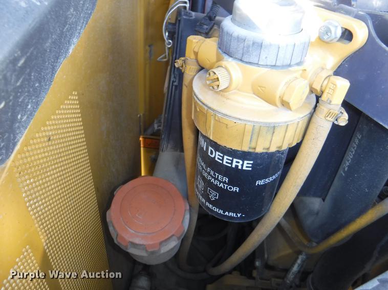 image for item EP9171 2013 John Deere 318D skid steer