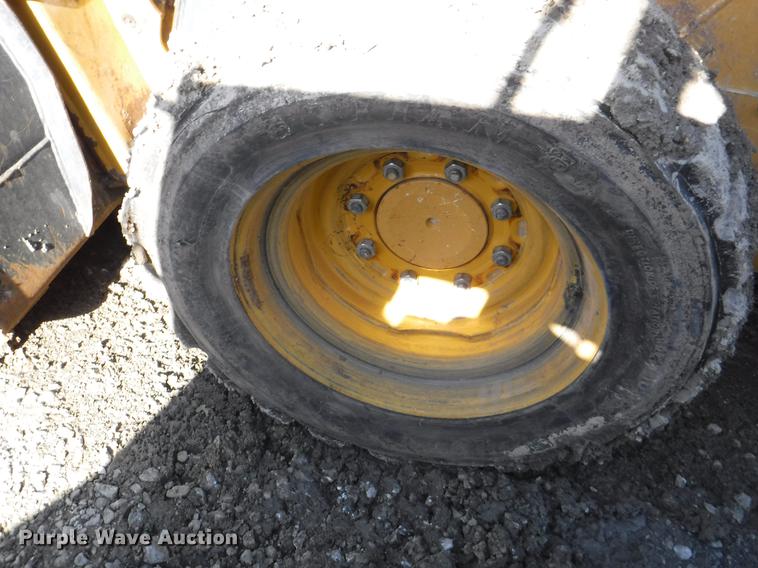 image for item EP9171 2013 John Deere 318D skid steer