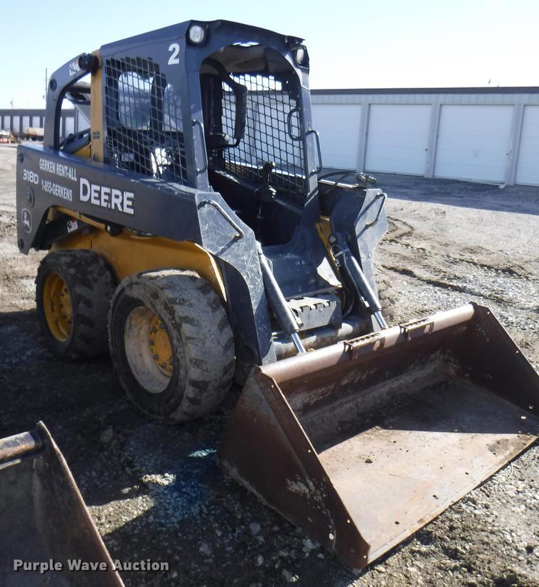 image for item EP9172 2013 John Deere 318D skid steer