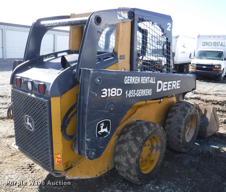 image for item EP9172 2013 John Deere 318D skid steer