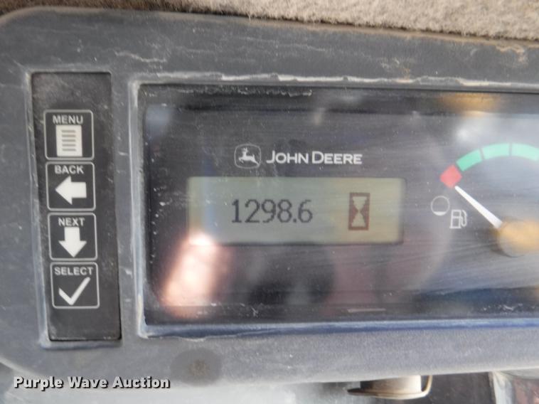 image for item EP9172 2013 John Deere 318D skid steer