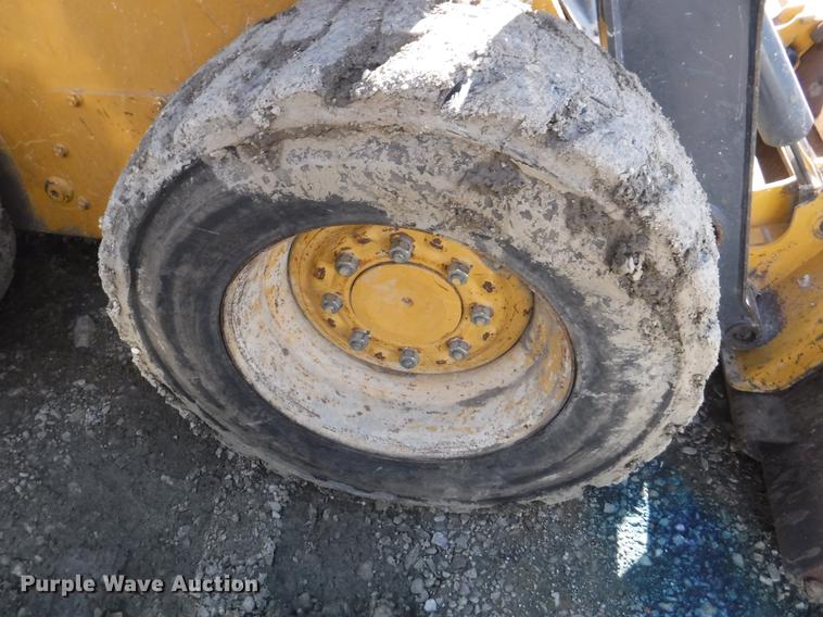 image for item EP9172 2013 John Deere 318D skid steer