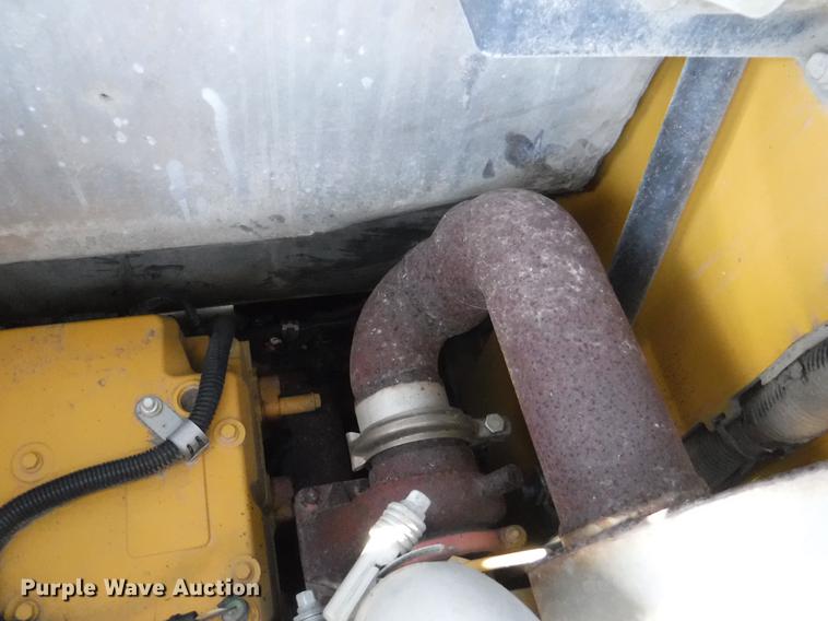 image for item EP9172 2013 John Deere 318D skid steer