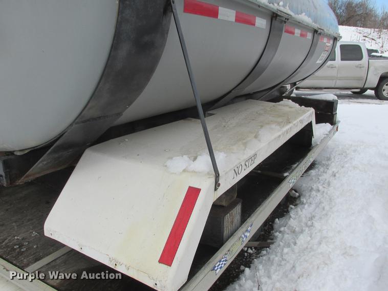 image for item K6058 3,000 gallon fiberglass tank
