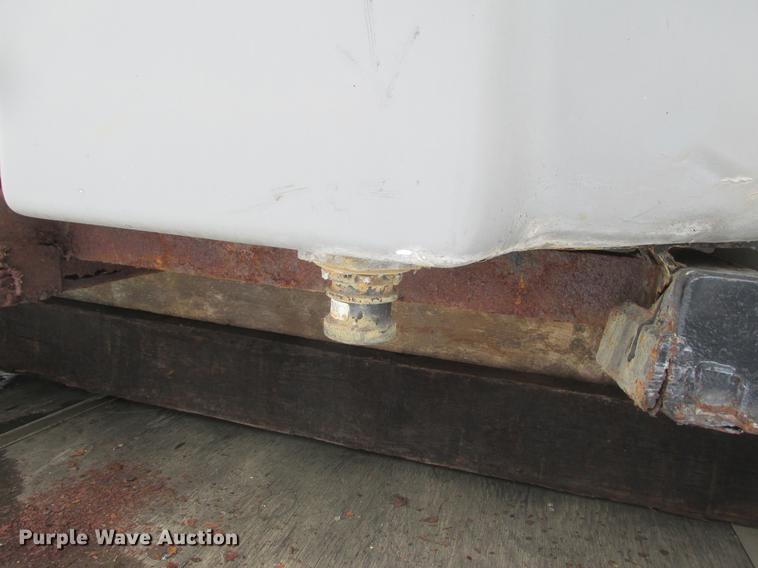 image for item K6058 3,000 gallon fiberglass tank