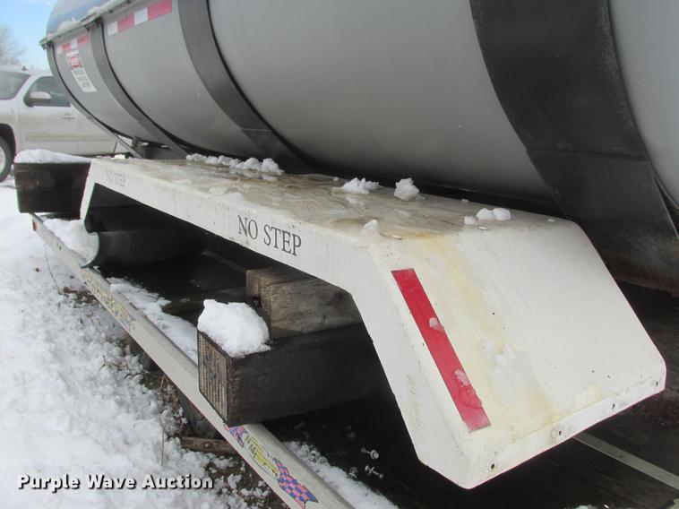 image for item K6058 3,000 gallon fiberglass tank