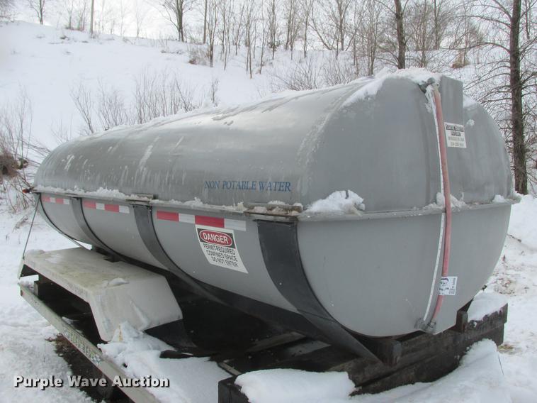 image for item K6058 3,000 gallon fiberglass tank