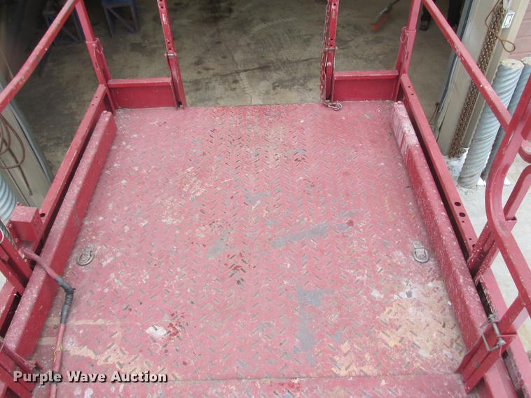 image for item K6065 Mec 3068ES scissor lift