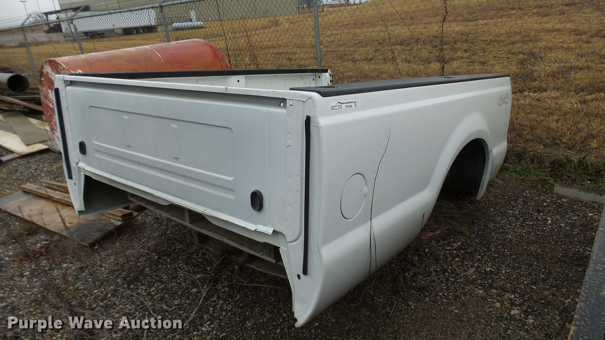 2008 Ford F250 pickup truck bed in Pleasant Hill, MO Item DP9594 sold Purple Wave