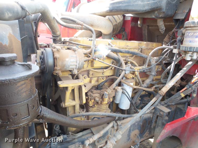 image for item BJ9783 2004 International 9400i semi truck