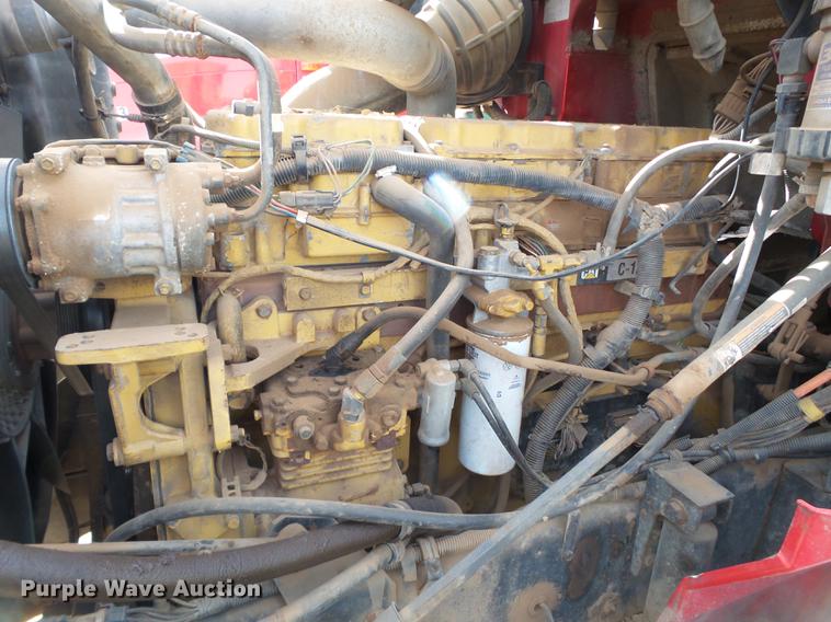 image for item BJ9783 2004 International 9400i semi truck