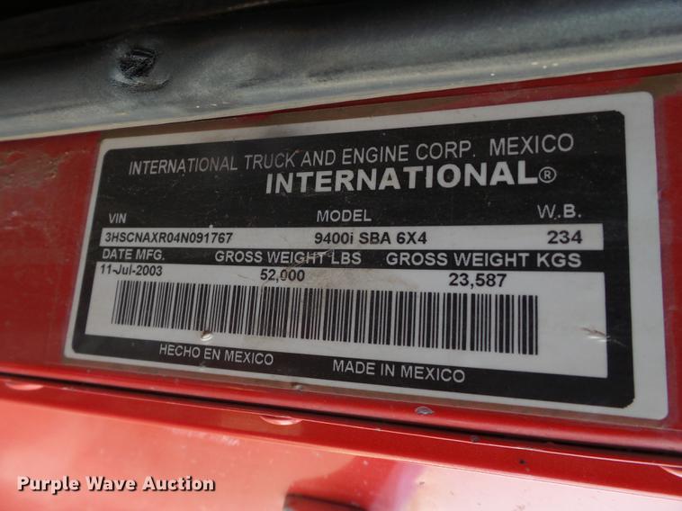 image for item BJ9783 2004 International 9400i semi truck