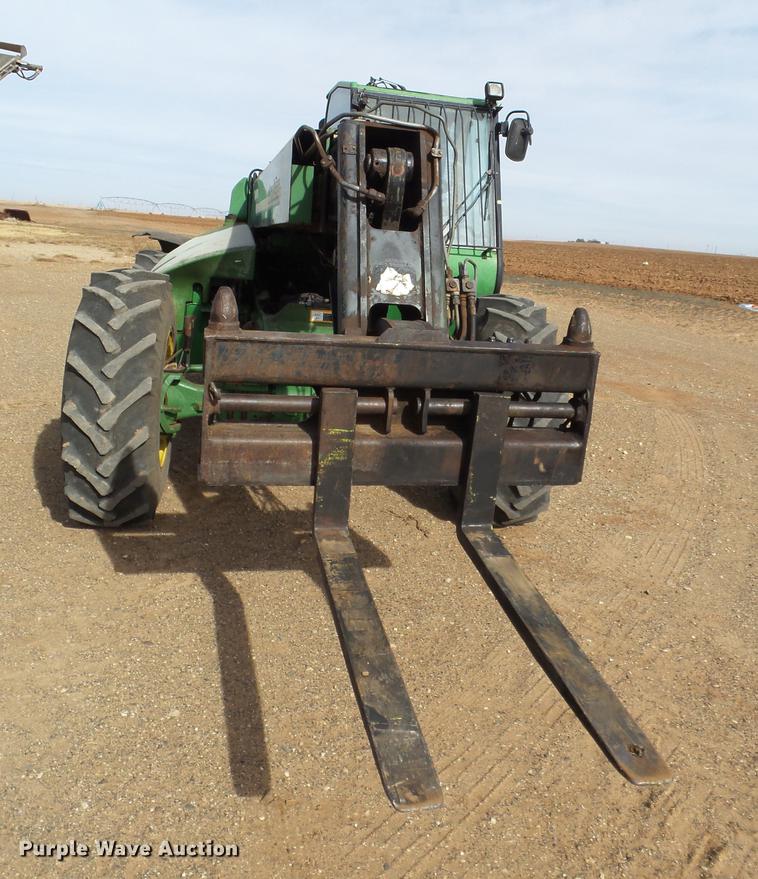 image for item BJ9784 2001 John Deere 3400 telehandler