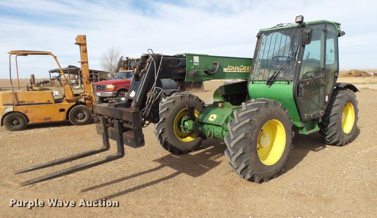 image for item BJ9784 2001 John Deere 3400 telehandler