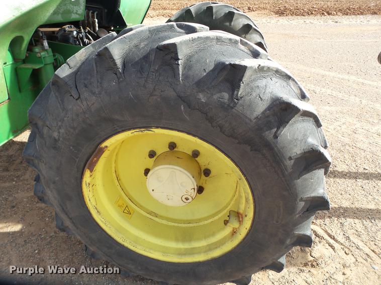 image for item BJ9784 2001 John Deere 3400 telehandler