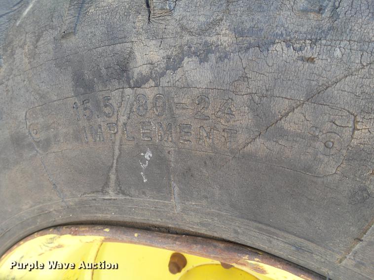 image for item BJ9784 2001 John Deere 3400 telehandler