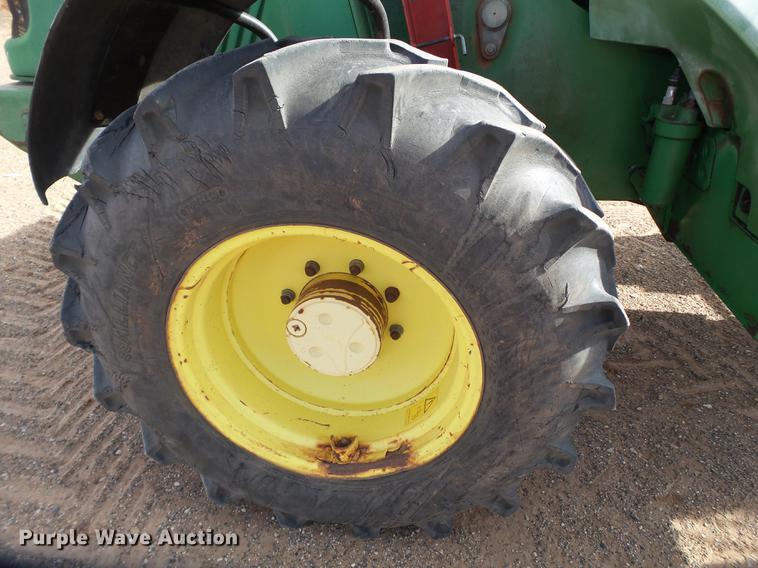 image for item BJ9784 2001 John Deere 3400 telehandler