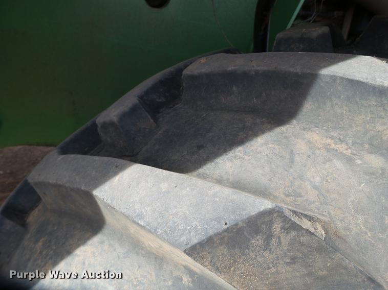 image for item BJ9784 2001 John Deere 3400 telehandler