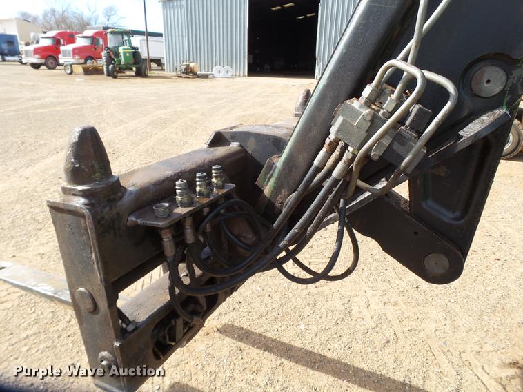 image for item BJ9784 2001 John Deere 3400 telehandler