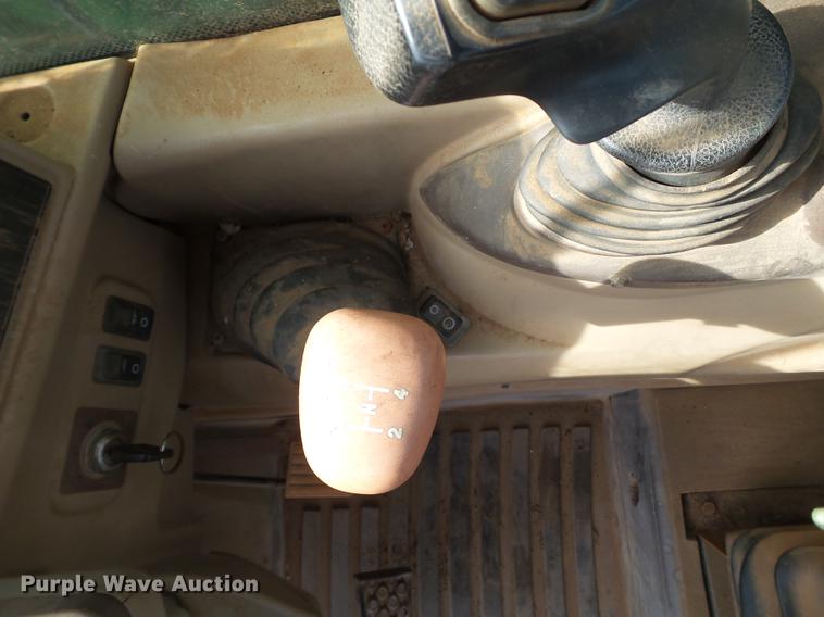 image for item BJ9784 2001 John Deere 3400 telehandler