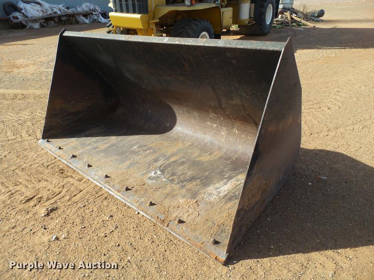 image for item BJ9784 2001 John Deere 3400 telehandler