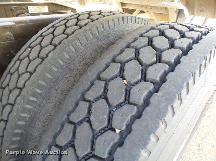 image for item BJ9787 2014 International ProStar semi truck