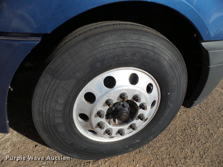 image for item BJ9787 2014 International ProStar semi truck