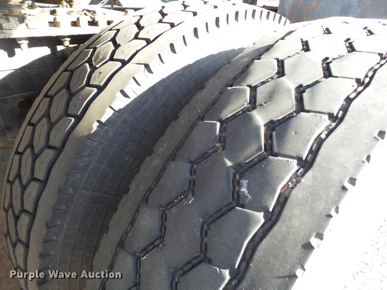 image for item BJ9787 2014 International ProStar semi truck