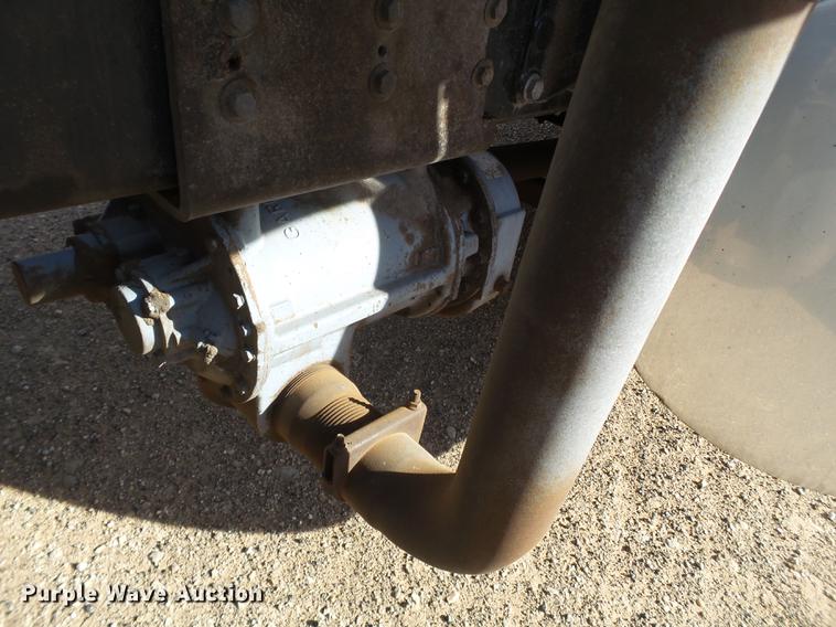 image for item BJ9787 2014 International ProStar semi truck