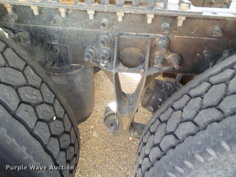 image for item BJ9787 2014 International ProStar semi truck