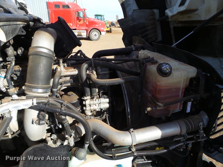 image for item BJ9787 2014 International ProStar semi truck