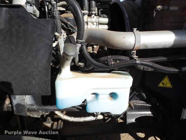 image for item BJ9787 2014 International ProStar semi truck