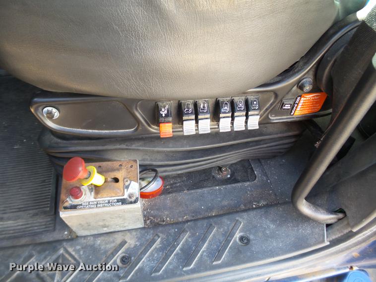 image for item BJ9787 2014 International ProStar semi truck