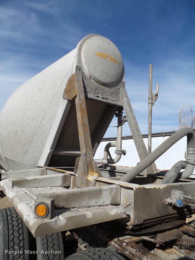 image for item BJ9788 2000 Heil pneumatic dry bulk tank trailer