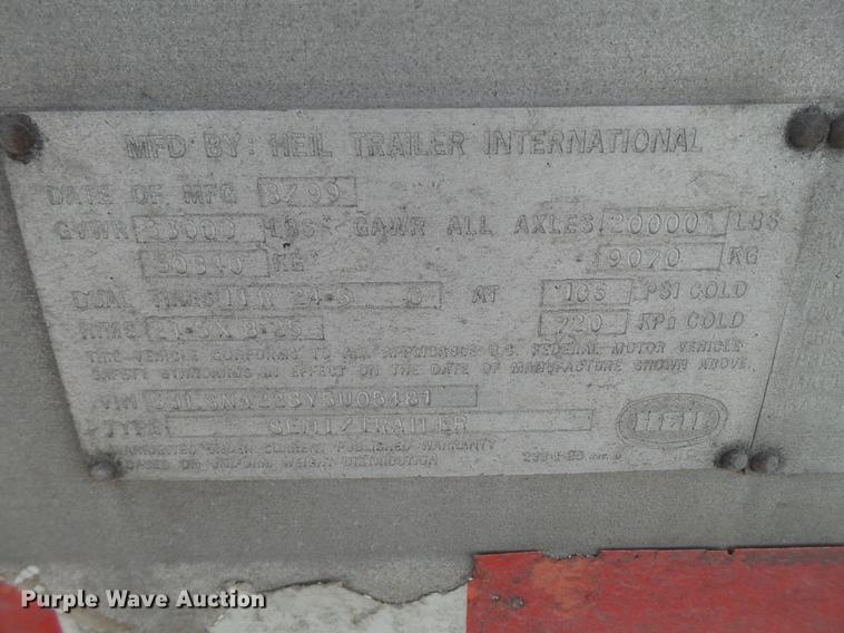 image for item BJ9788 2000 Heil pneumatic dry bulk tank trailer