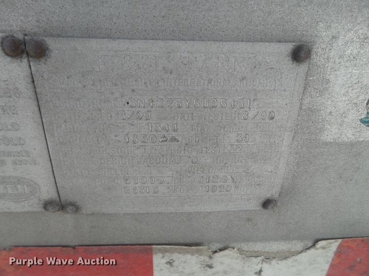 image for item BJ9788 2000 Heil pneumatic dry bulk tank trailer