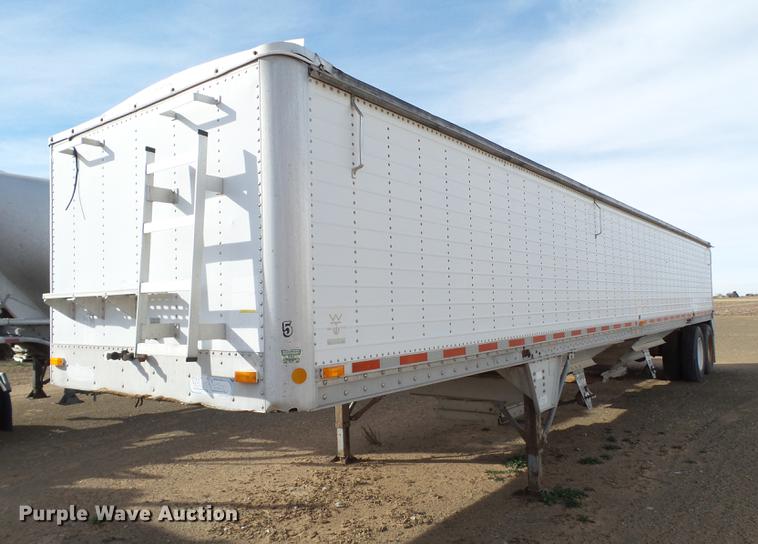 image for item BJ9789 1996 Wilson DWH-400 double hopper bottom grain trailer
